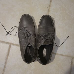 Steve Madden dress shoes. Size 10 charcoal color